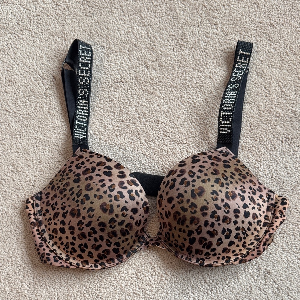 Victoria's Secret Very Sexy Logo Shine strap Push-Up Bra - Picture 3 of 6